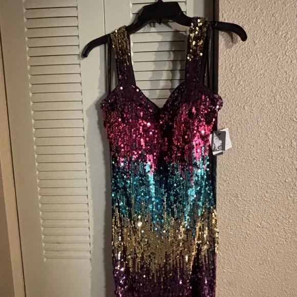 Guess Multicolored sequins Sweetheart neckline Sheath silhouette Size 6 NWT - Picture 7 of 13